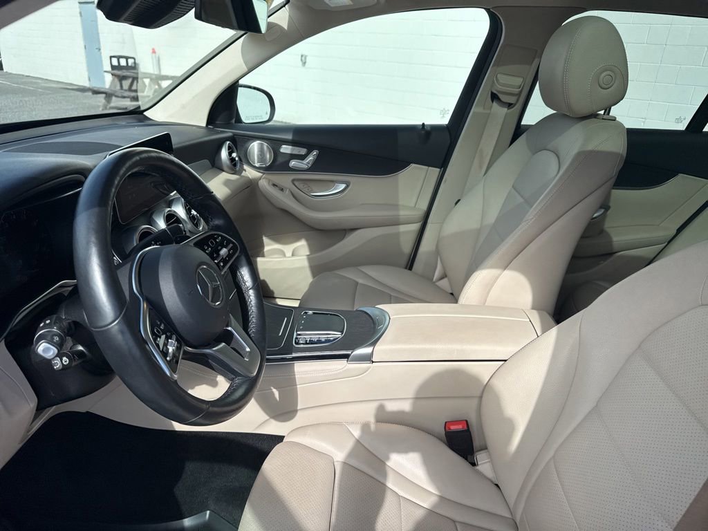 Used 2021 Mercedes-Benz GLC 300 4MATIC image 21