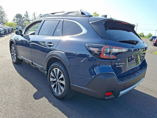 Certified 2023 Subaru Outback Touring AWD/4WD image 6
