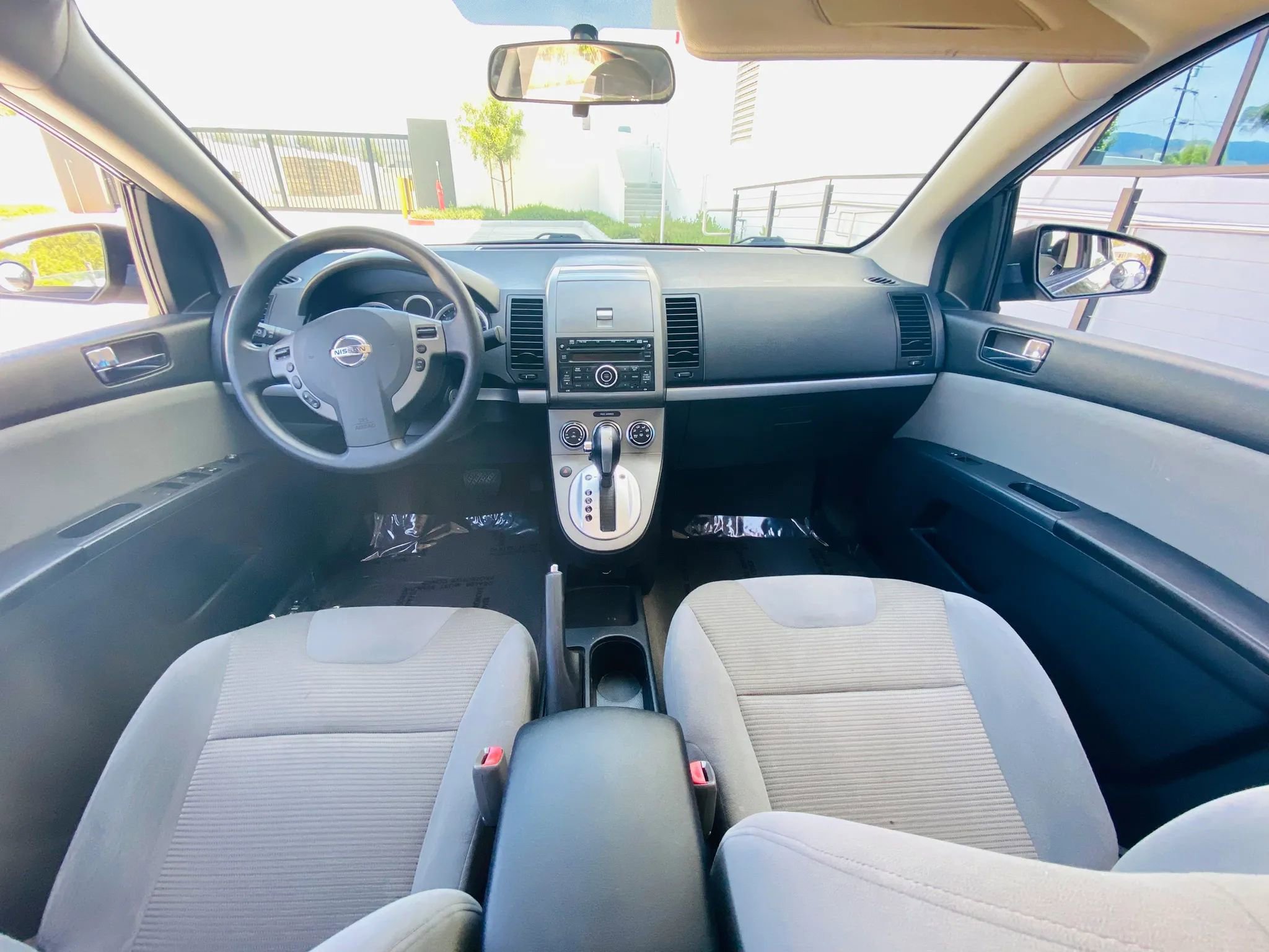 Used 2010 Nissan Sentra 2.0 S FWD image 14