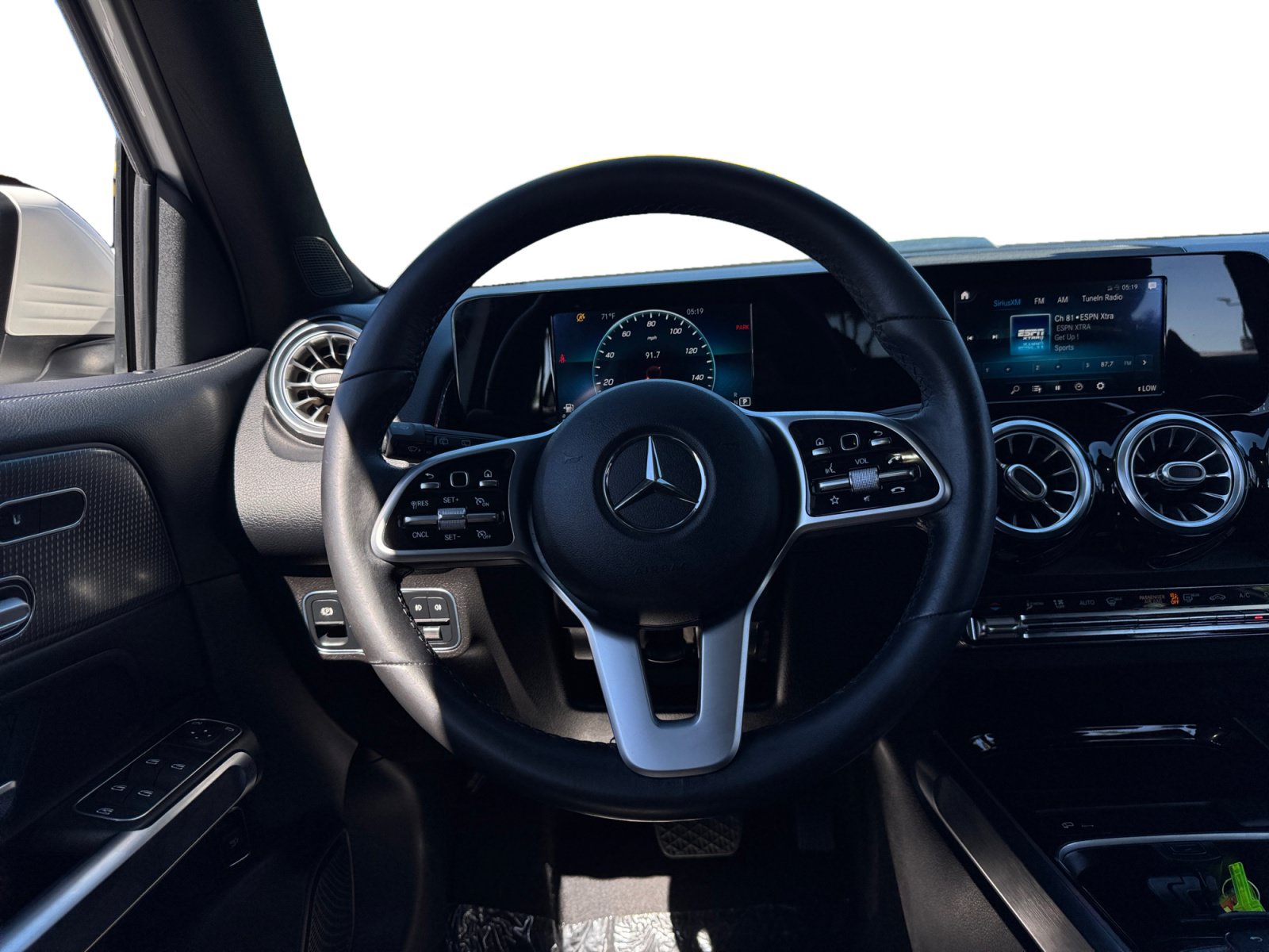 Used 2020 Mercedes-Benz GLB 250 4MATIC image 12
