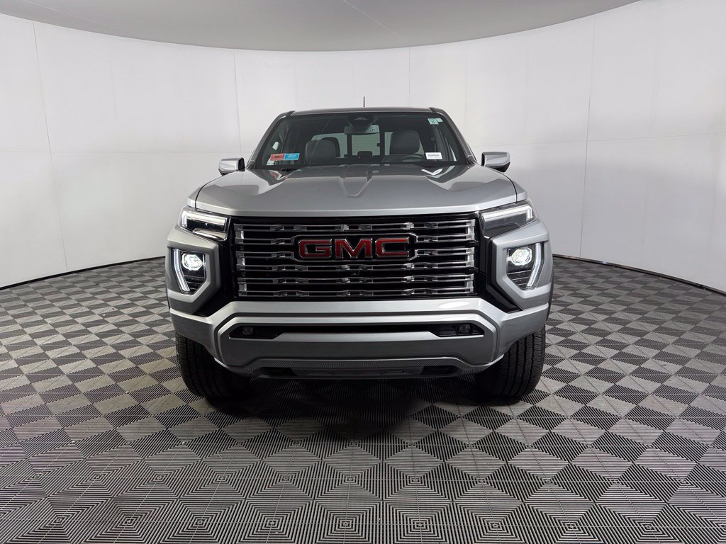 Used 2024 GMC Canyon Denali AWD/4WD image 10