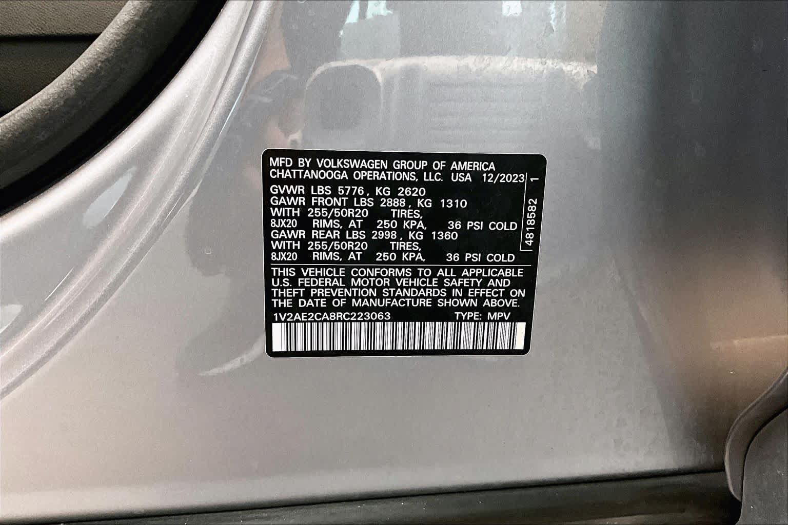 Used 2024 Volkswagen Atlas Cross Sport SEL R-Line AWD/4WD image 34