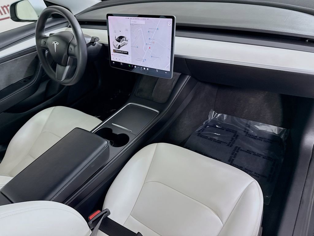 Used 2021 Tesla Model 3 Standard Range Plus image 30