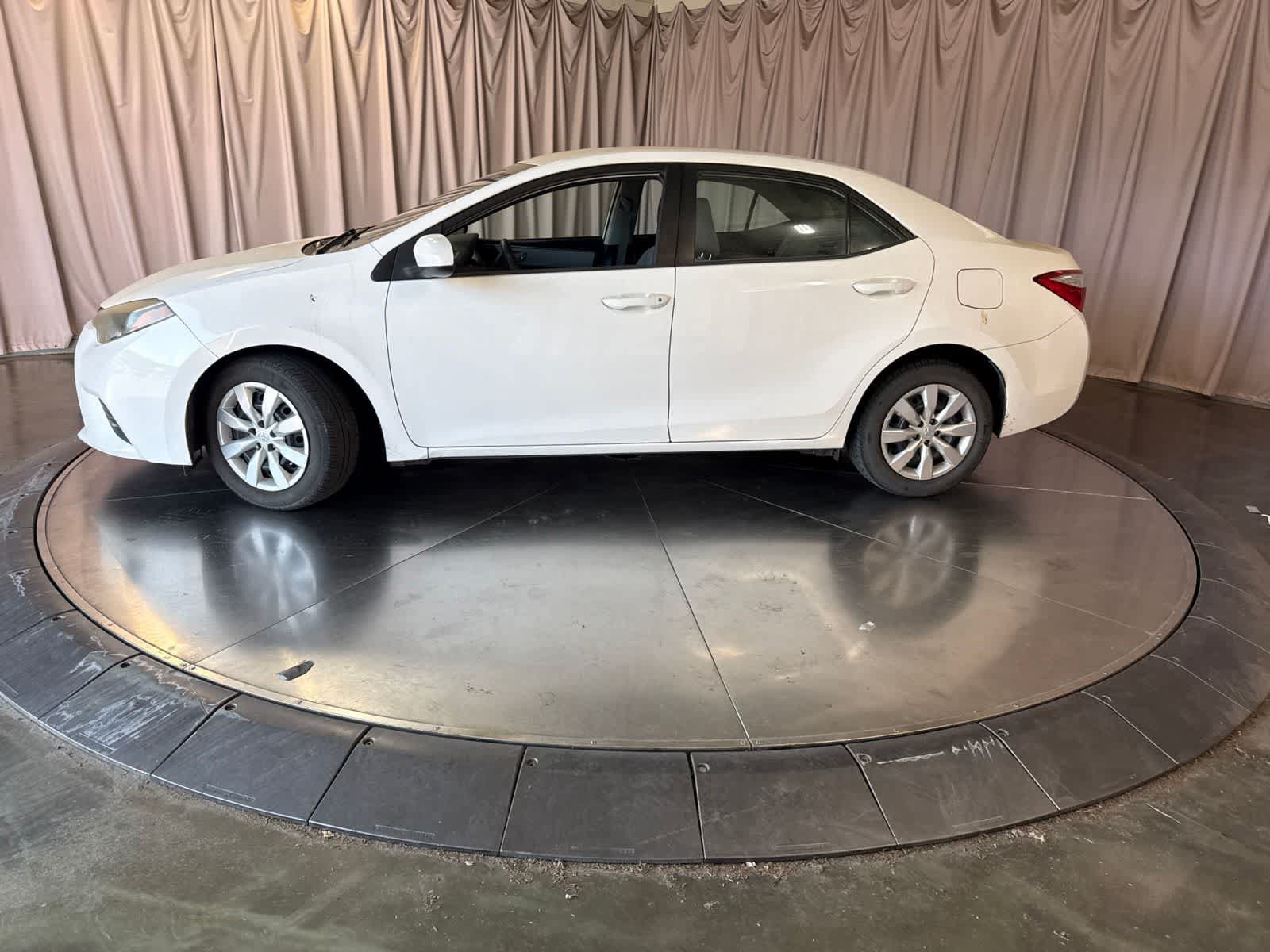 Used 2016 Toyota Corolla LE FWD image 7