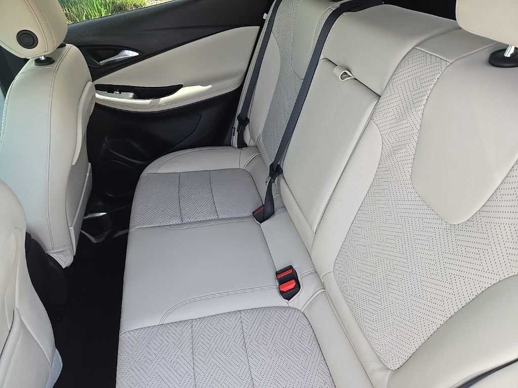 Used 2023 Buick Encore GX Essence w/ Experience Buick Package FWD image 35