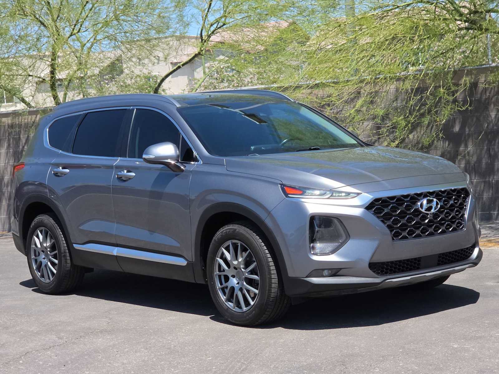 Used 2019 Hyundai Santa Fe AWD image 3