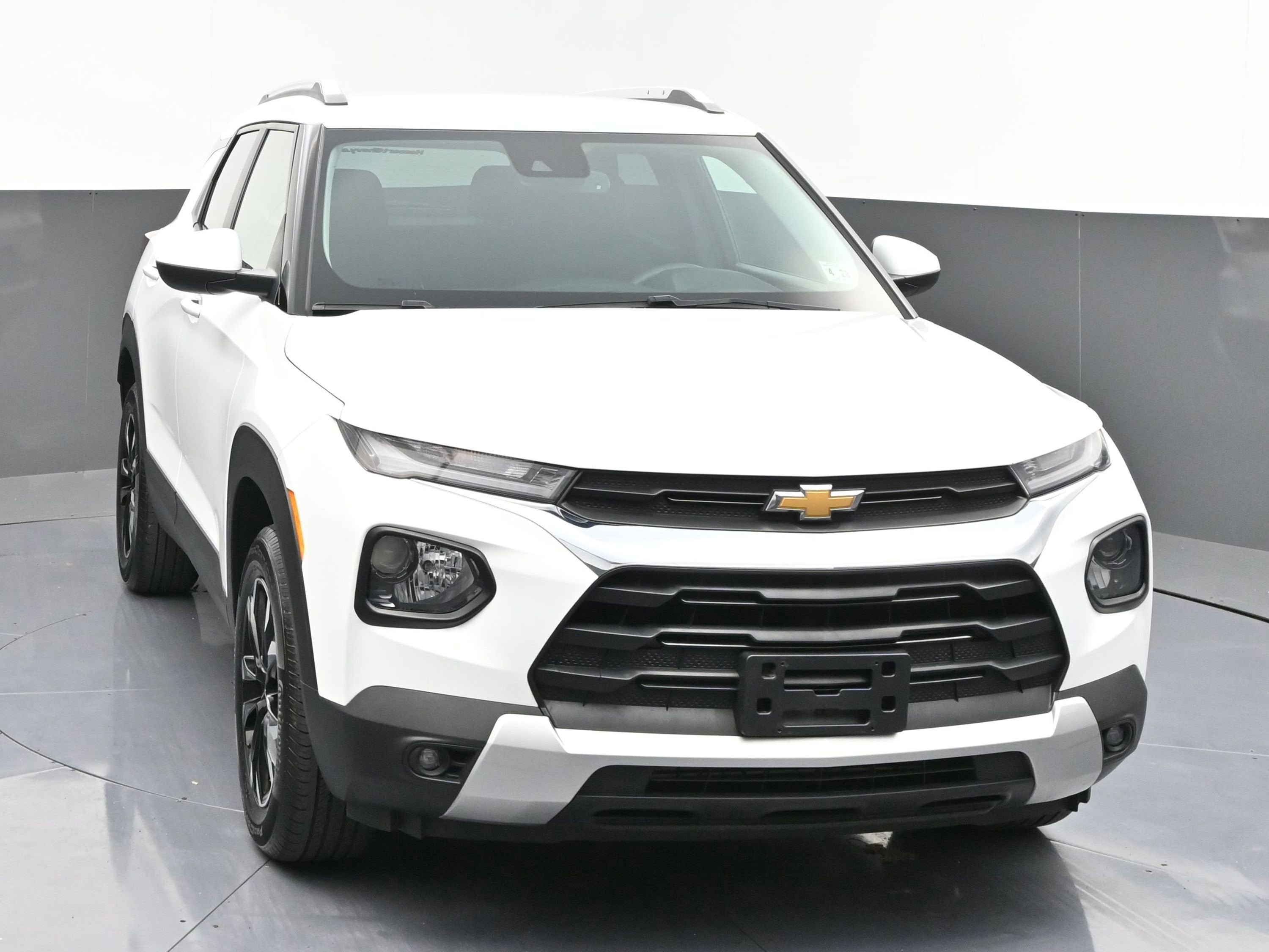 Certified 2023 Chevrolet TrailBlazer LT w/ Convenience Package AWD/4WD image 2