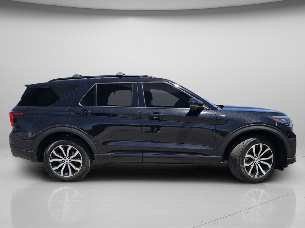 Used 2025 Ford Explorer ST-Line AWD/4WD image 24