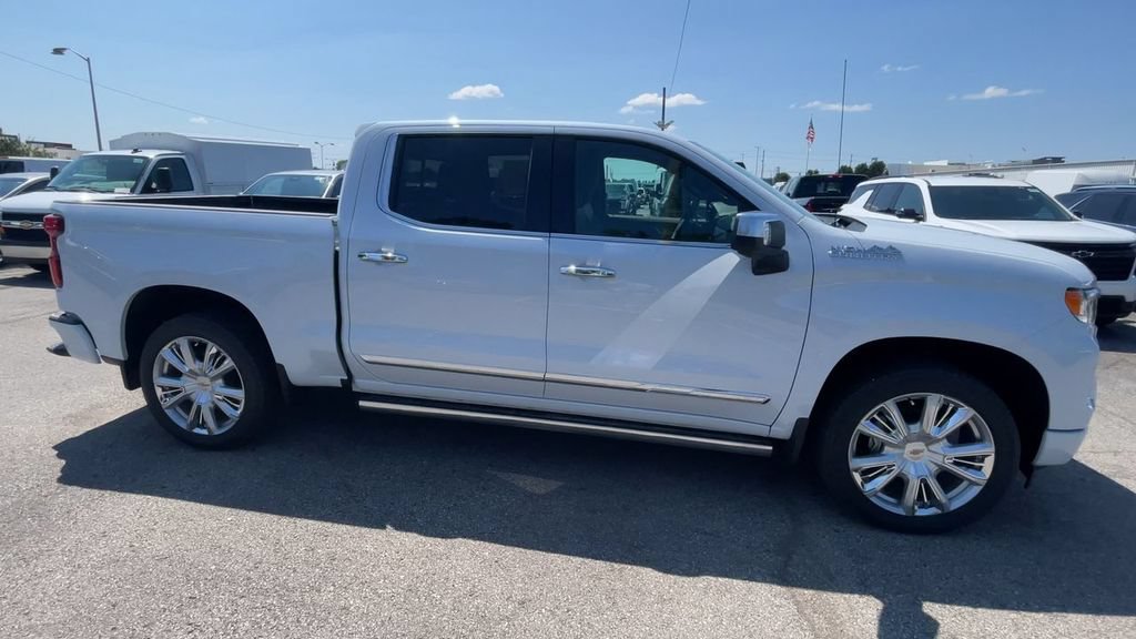 New 2026 Chevrolet Silverado 1500 High Country AWD/4WD image 3