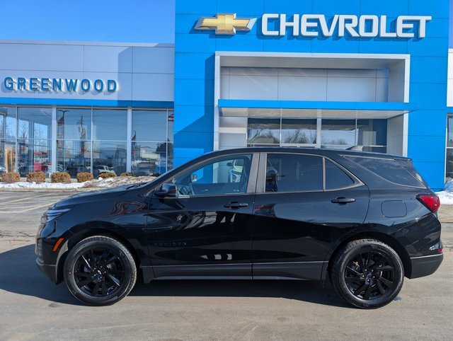 Used 2024 Chevrolet Equinox LS w/ LS Convenience Package image 2