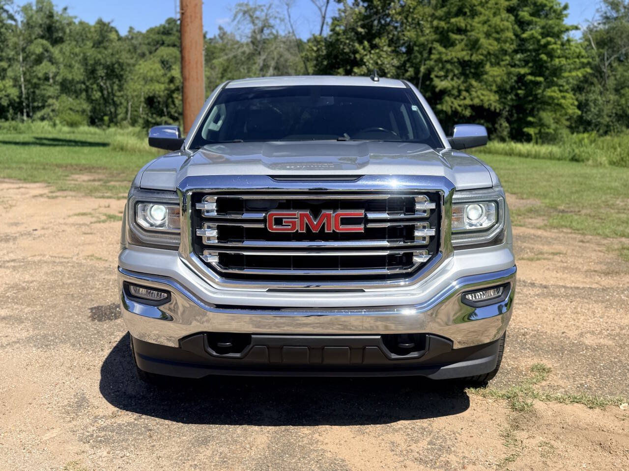 Used 2017 GMC Sierra 1500 SLT w/ Suspension Package, Off-Road AWD/4WD image 8