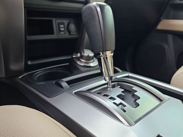 Used 2018 Toyota 4Runner SR5 Premium AWD/4WD image 11