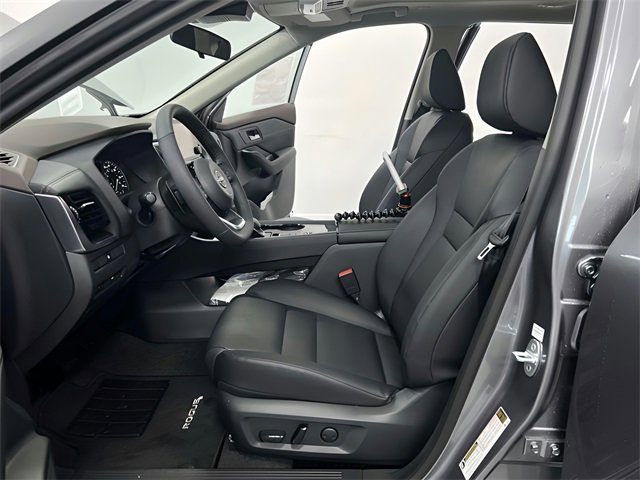 Used 2023 Nissan Rogue SV w/ SV Premium Package image 44