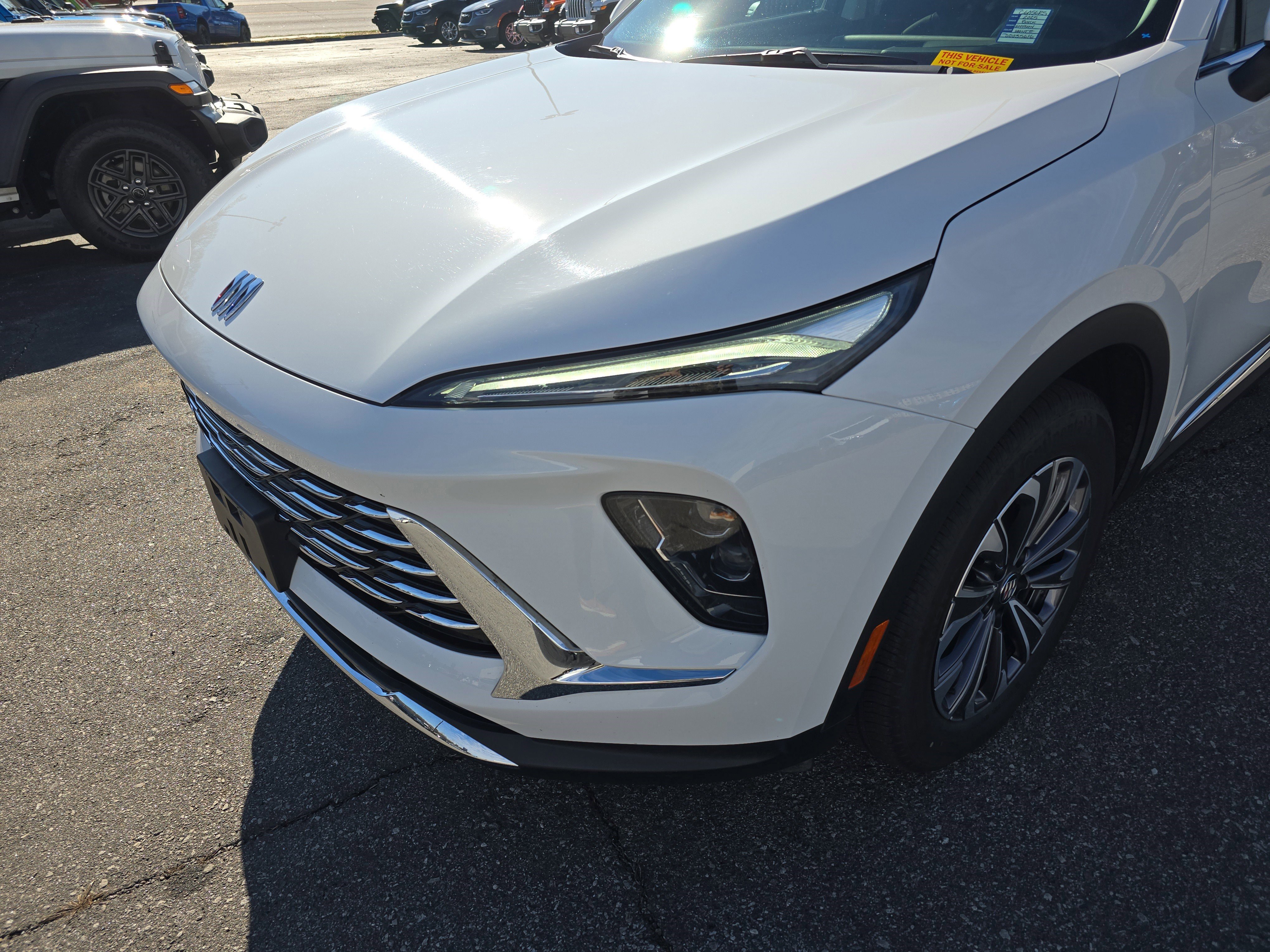 Used 2025 Buick Envision Preferred image 10