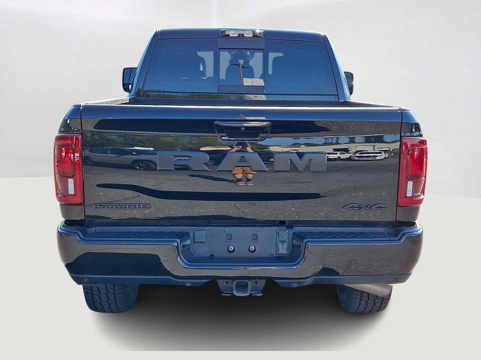 Used 2025 RAM 2500 Laramie AWD/4WD image 5