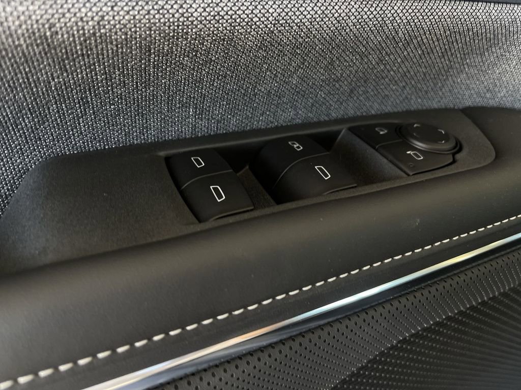 New 2026 GMC Sierra EV Elevation image 22