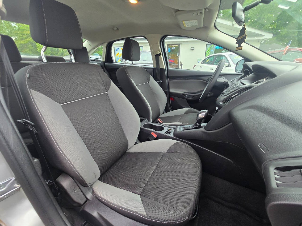 Used 2014 Ford Focus S FWD image 27