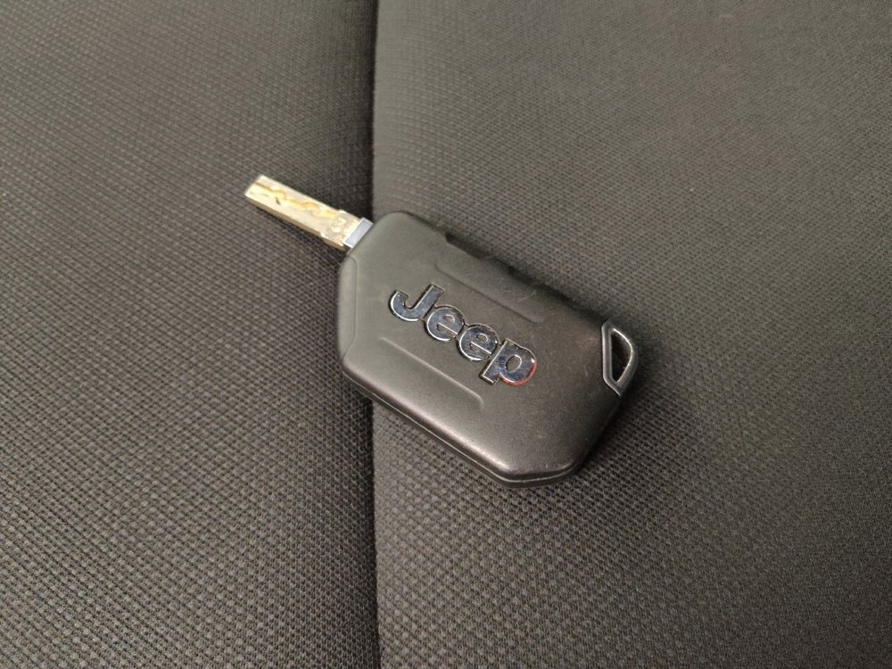 Used 2018 Jeep Wrangler Unlimited Sport image 32