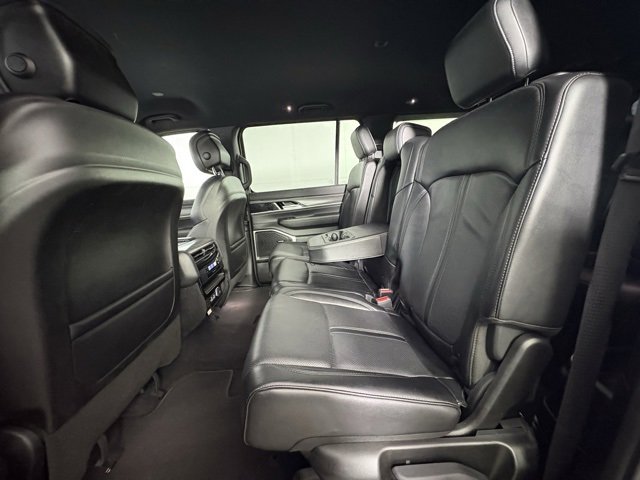 Used 2024 Jeep Wagoneer L Series II image 8