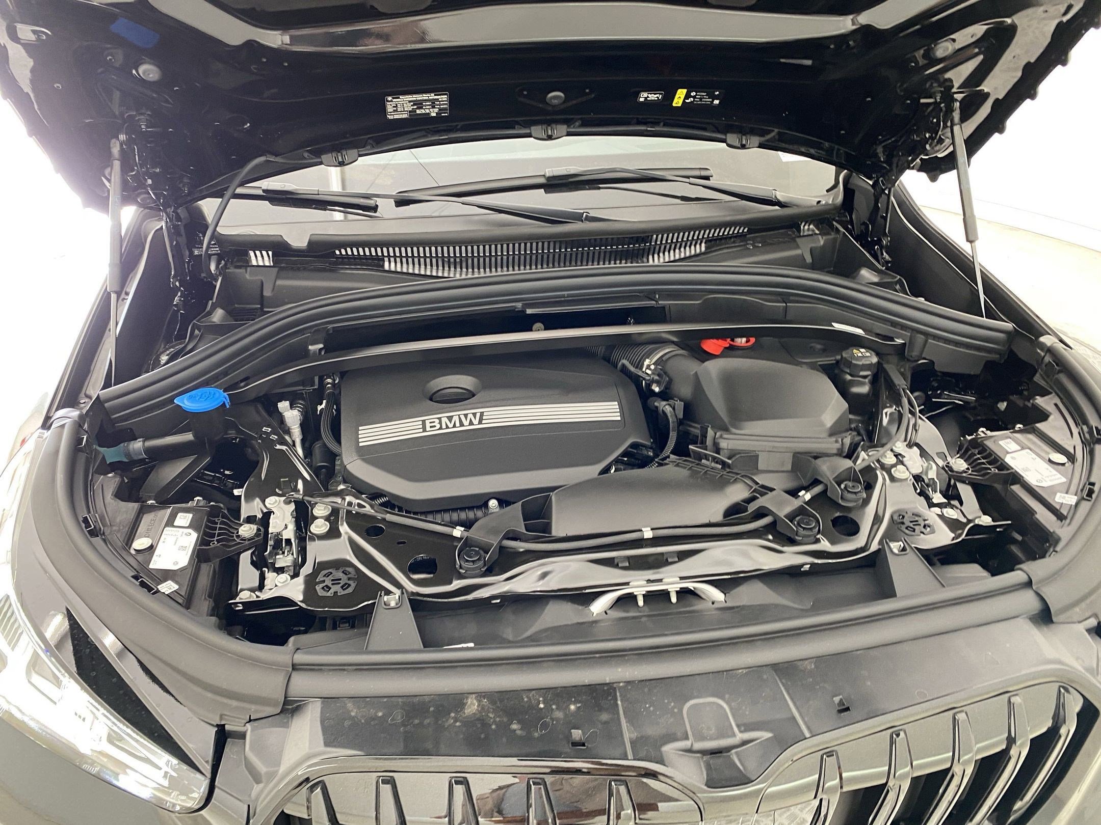 Used 2025 BMW X1 xDrive28i w/ Technology Package image 32