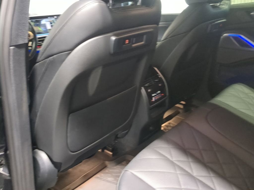 Used 2023 BMW X6 xDrive40i w/ M Sport Package image 33