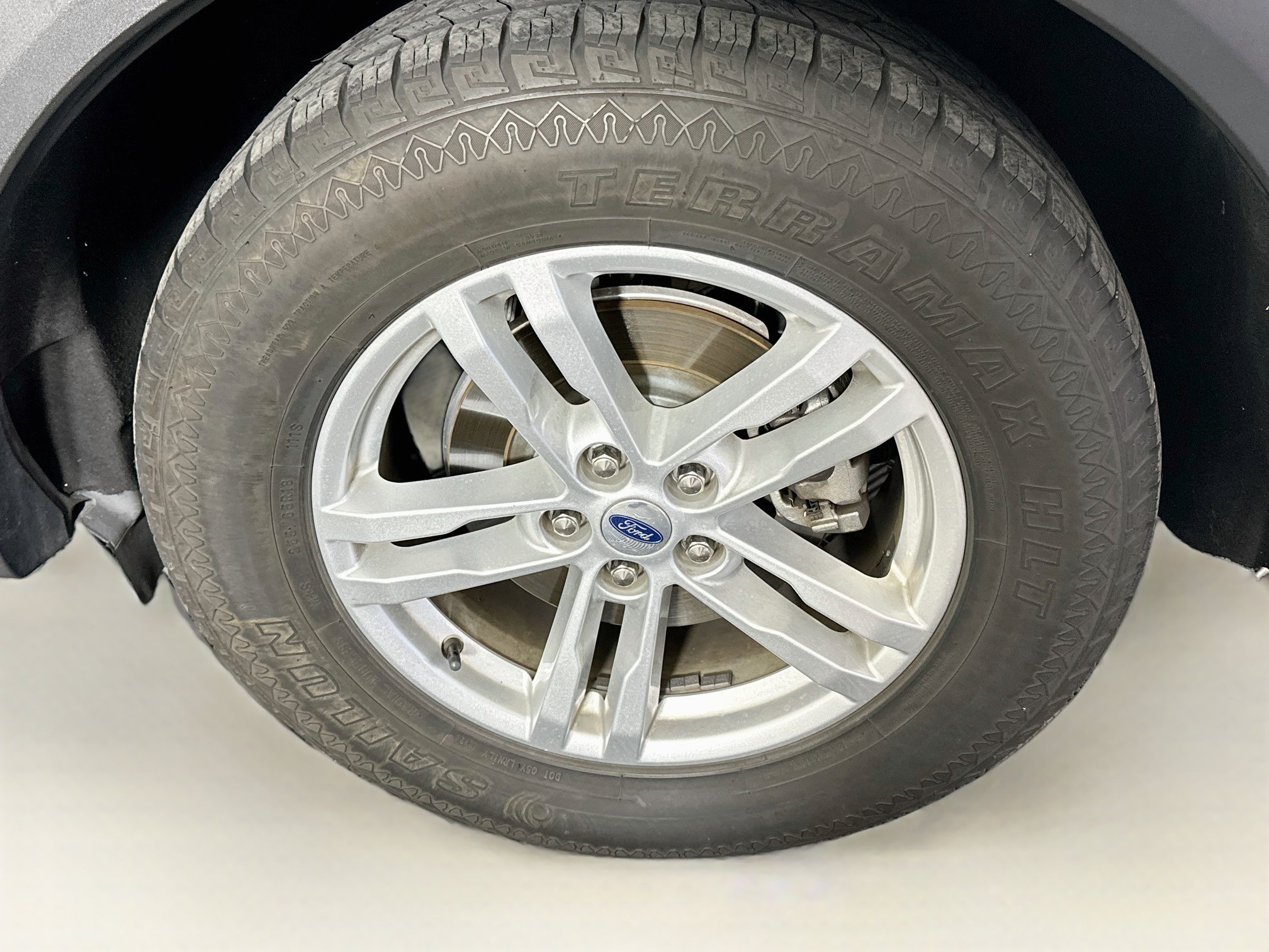 Used 2023 Ford Explorer XLT w/ Equipment Group 202A RWD image 11