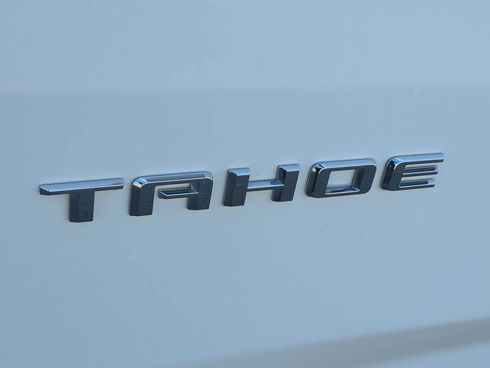Used 2024 Chevrolet Tahoe LT RWD image 9