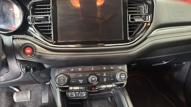 Used 2022 Dodge Durango SRT w/ Black Package AWD/4WD image 9
