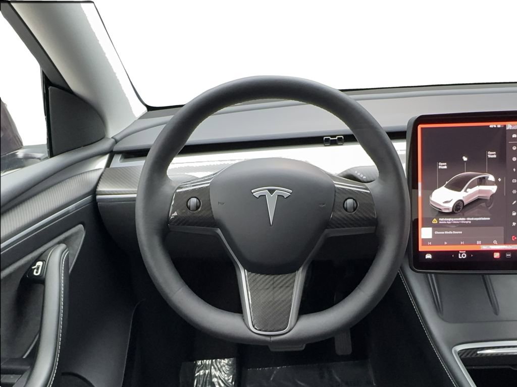 Used 2023 Tesla Model Y AWD image 32