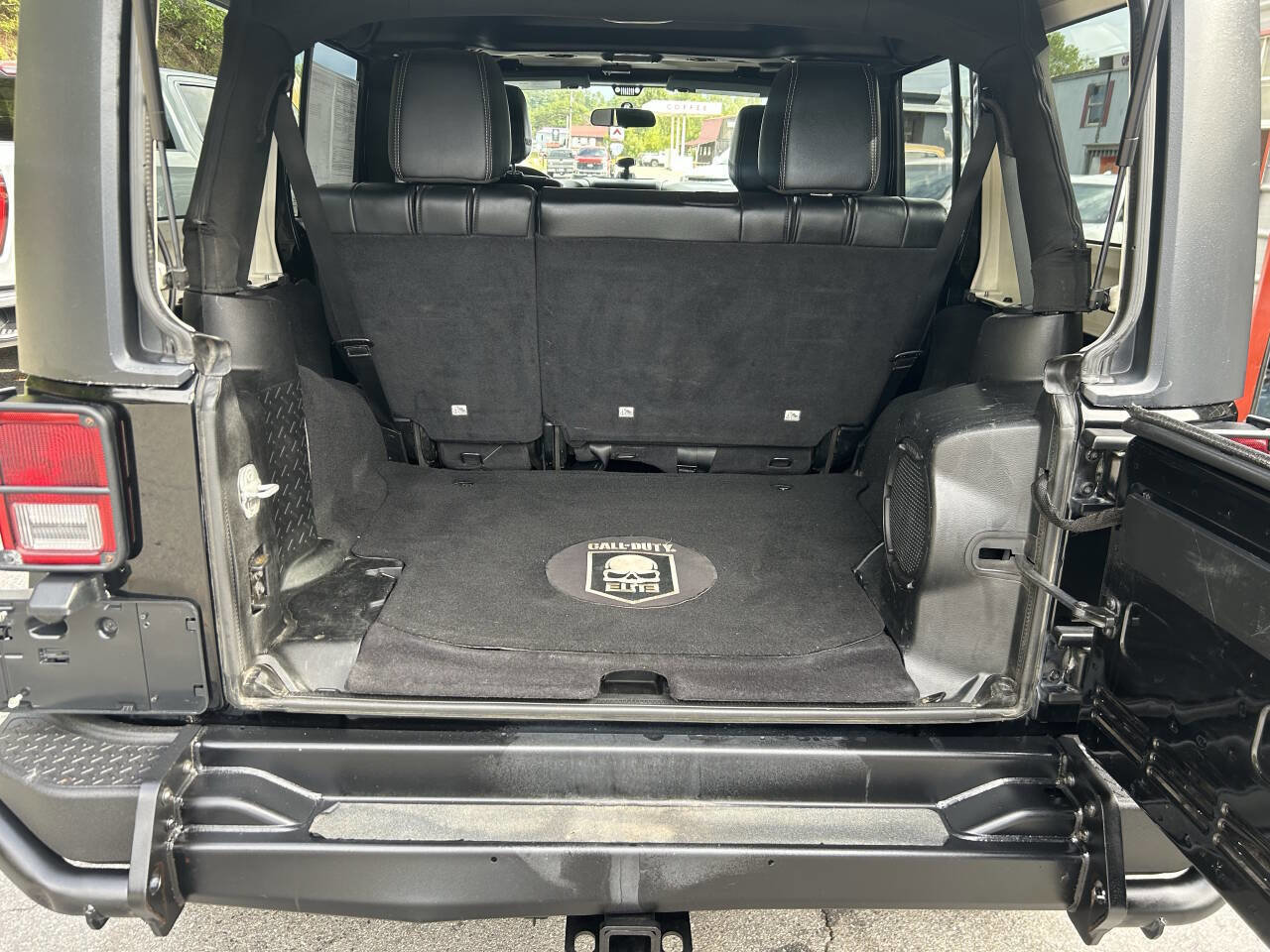 Used 2012 Jeep Wrangler Unlimited Rubicon image 20