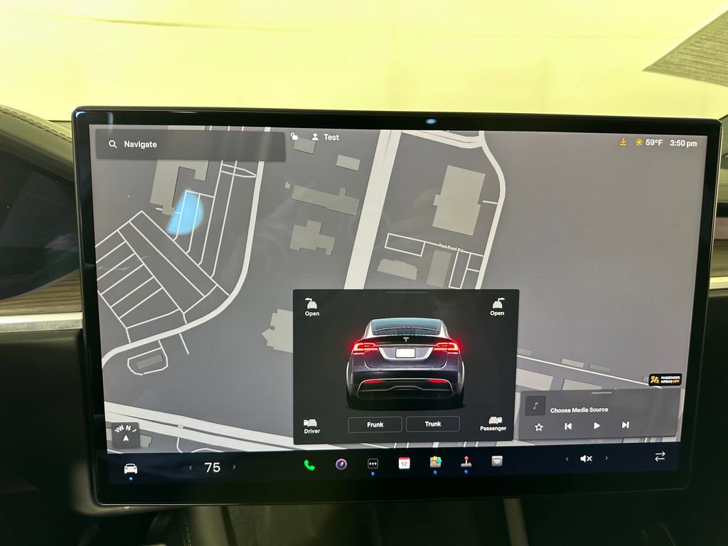 Used 2023 Tesla Model X image 35