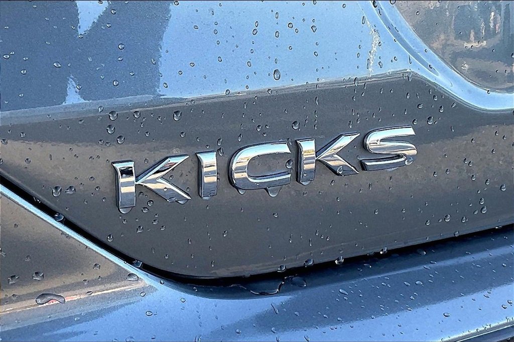 Used 2025 Nissan Kicks Play S image 8