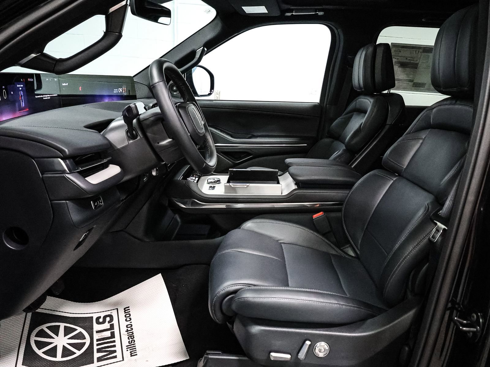 New 2026 Lincoln Navigator L Reserve w/ Jet Appearance Package image 23