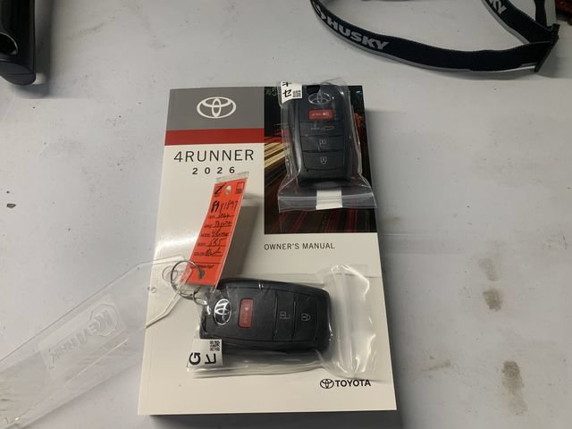 Used 2026 Toyota 4Runner SR5 AWD/4WD image 9