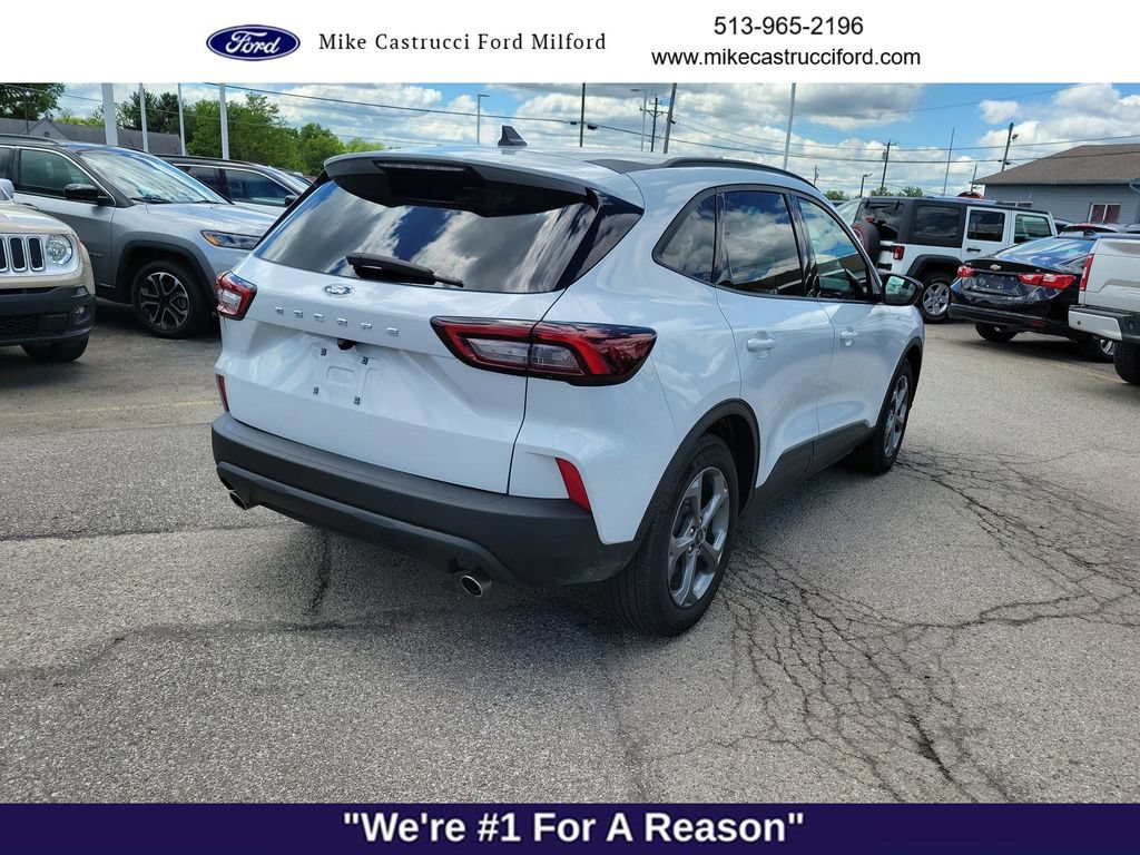 Certified 2025 Ford Escape ST-Line FWD image 5