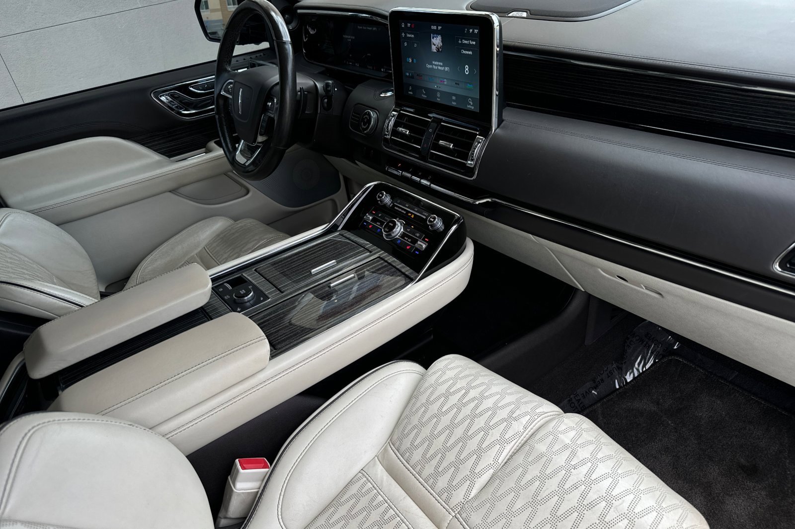 Used 2021 Lincoln Navigator Black Label w/ Cargo Convenience Package image 16