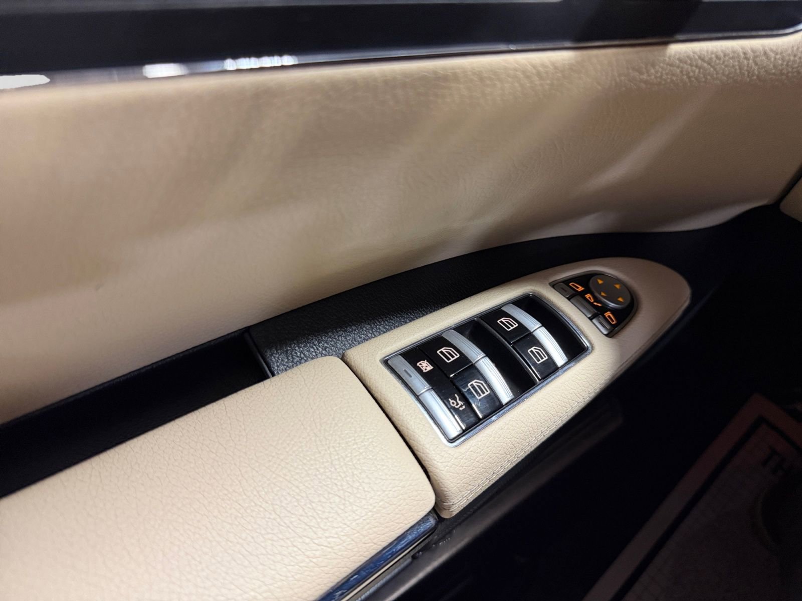 Used 2009 Mercedes-Benz S 550 image 34