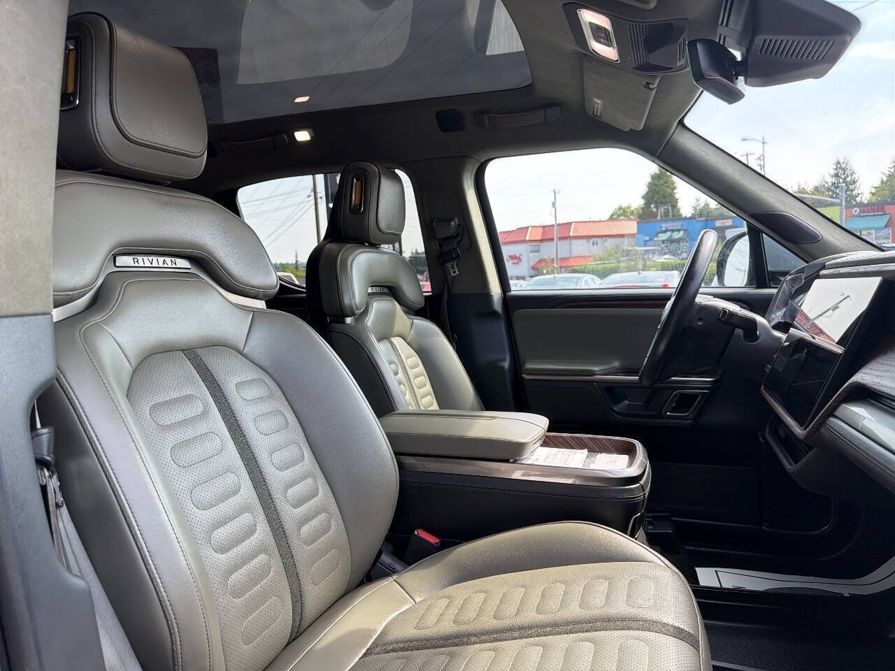 Used 2022 Rivian R1T Adventure AWD/4WD image 13