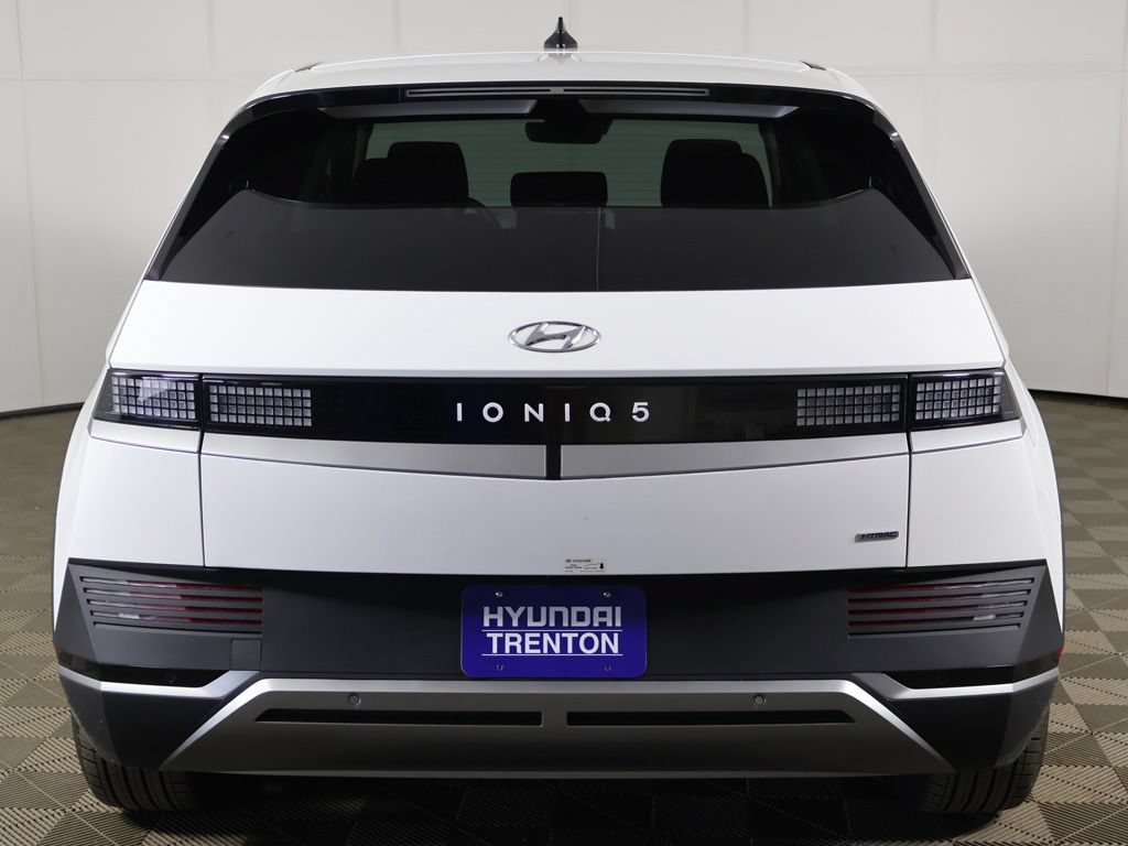 Used 2024 Hyundai Ioniq 5 SEL AWD/4WD image 12