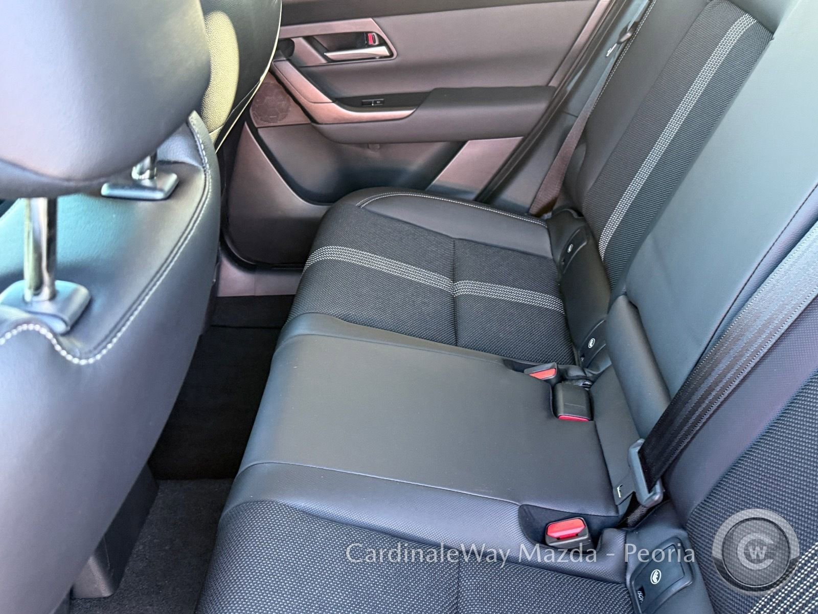 Certified 2025 MAZDA CX-50 2.5 Hybrid w/ Preferred Pkg image 17