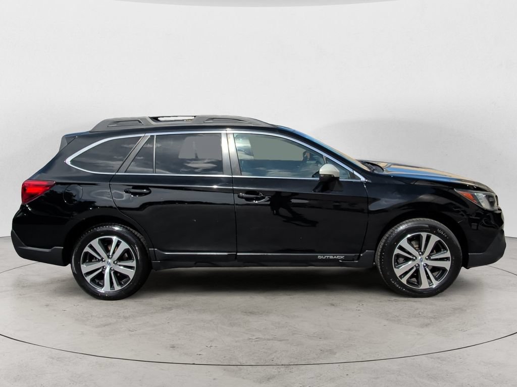 Used 2018 Subaru Outback 2.5i Limited AWD/4WD image 4