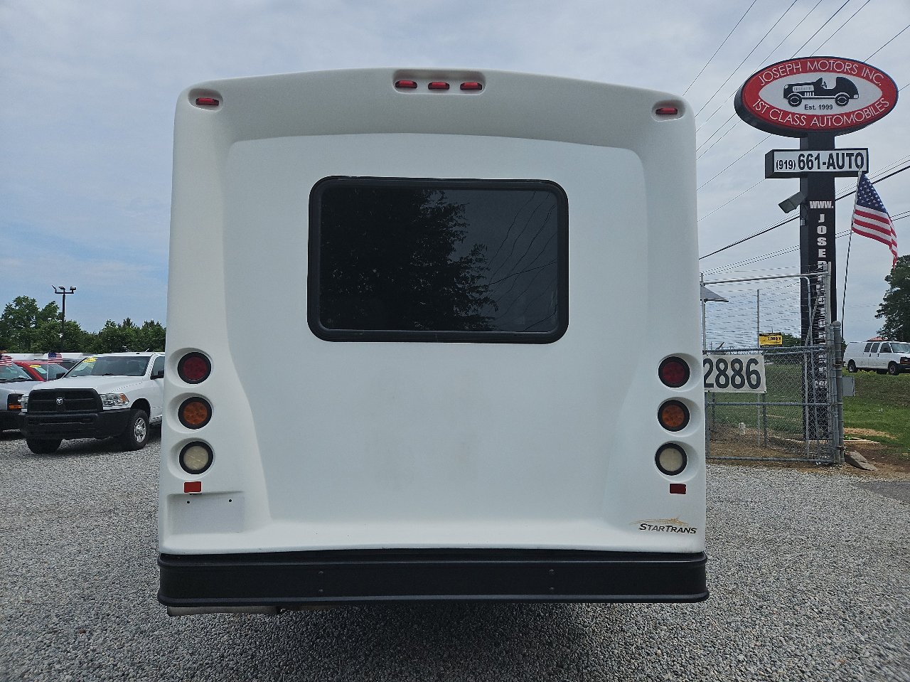 Used 2015 Chevrolet Express 3500 w/ Shuttle Bus Package RWD image 6