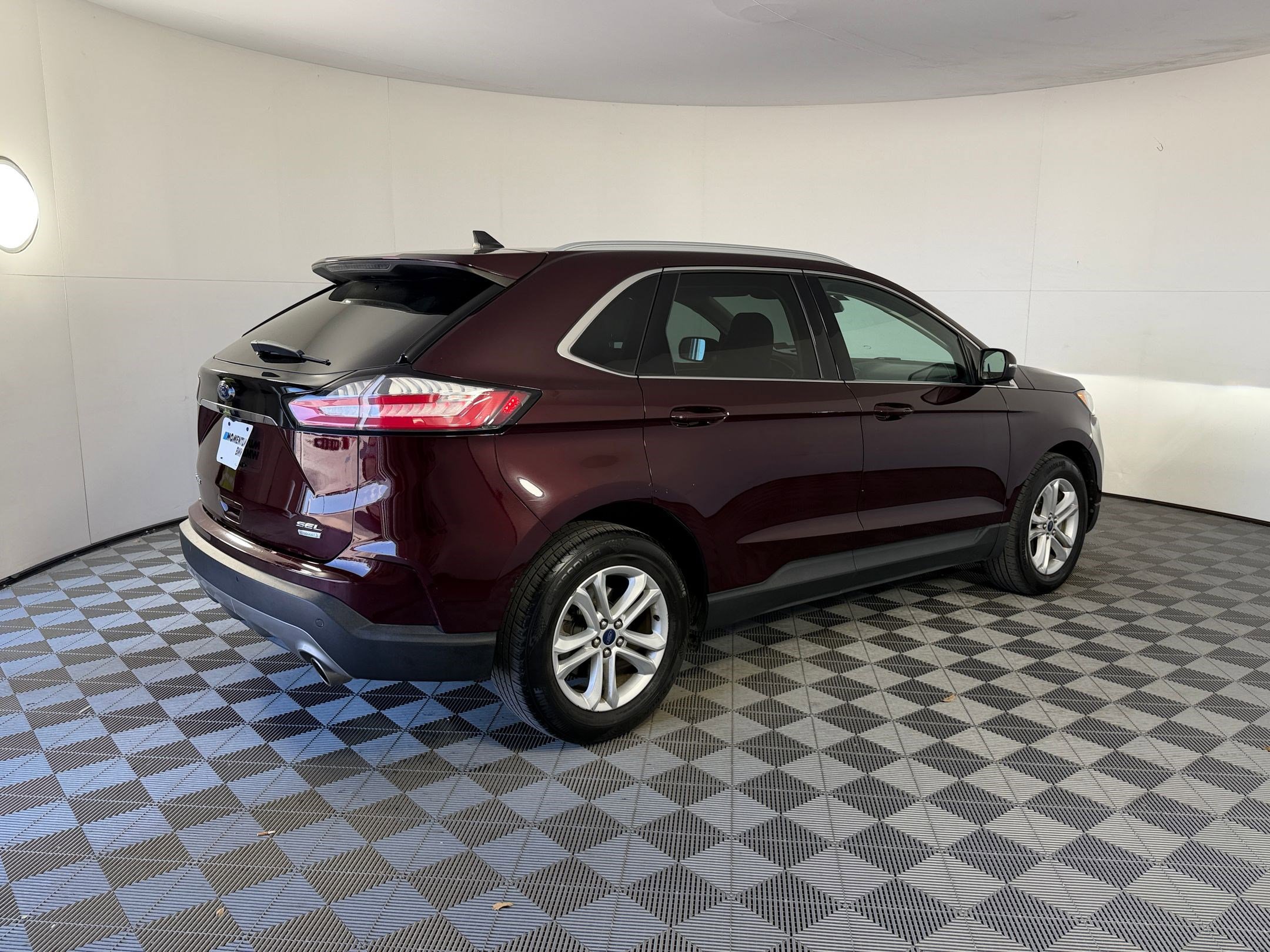 Used 2020 Ford Edge SEL w/ Convenience Package FWD image 9