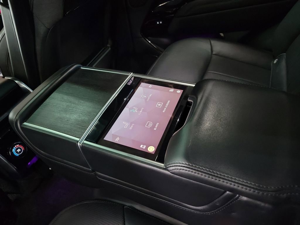 Used 2023 Land Rover Range Rover SV image 23