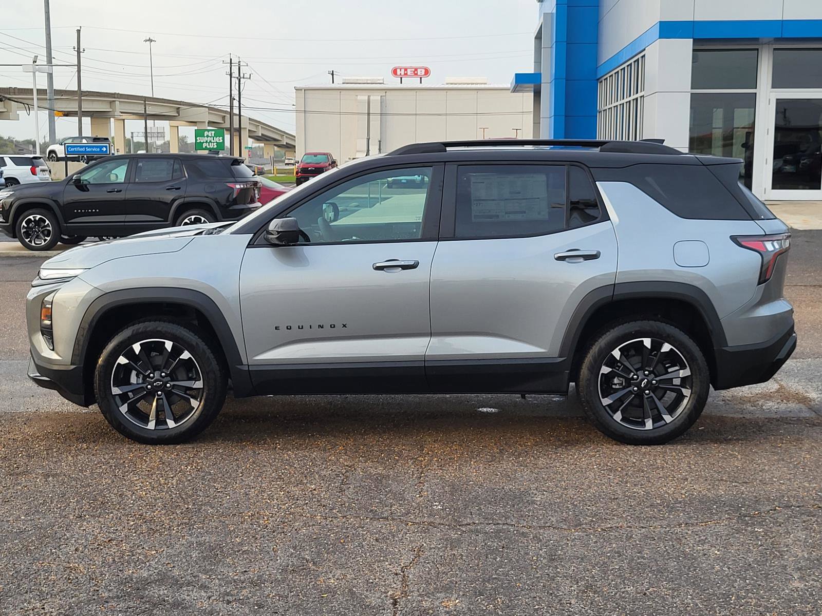 New 2026 Chevrolet Equinox RS image 2