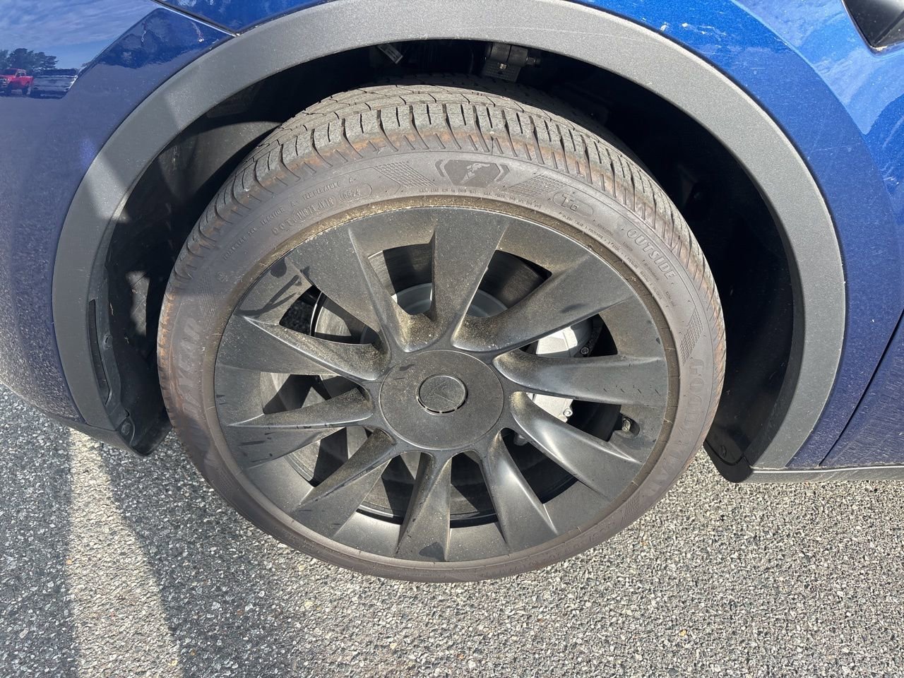 Used 2024 Tesla Model Y Long Range image 10