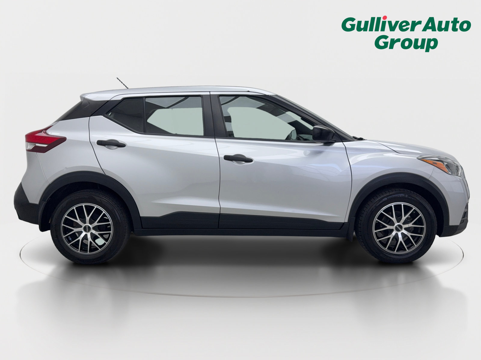 Used 2020 Nissan Kicks S FWD image 10