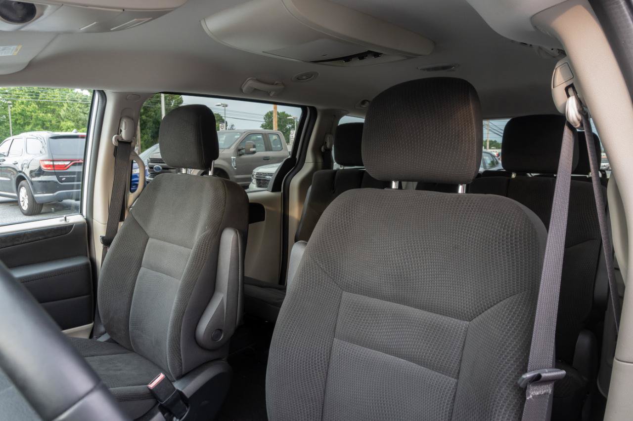 Used 2017 Dodge Grand Caravan SE w/ Power Window Group FWD image 15