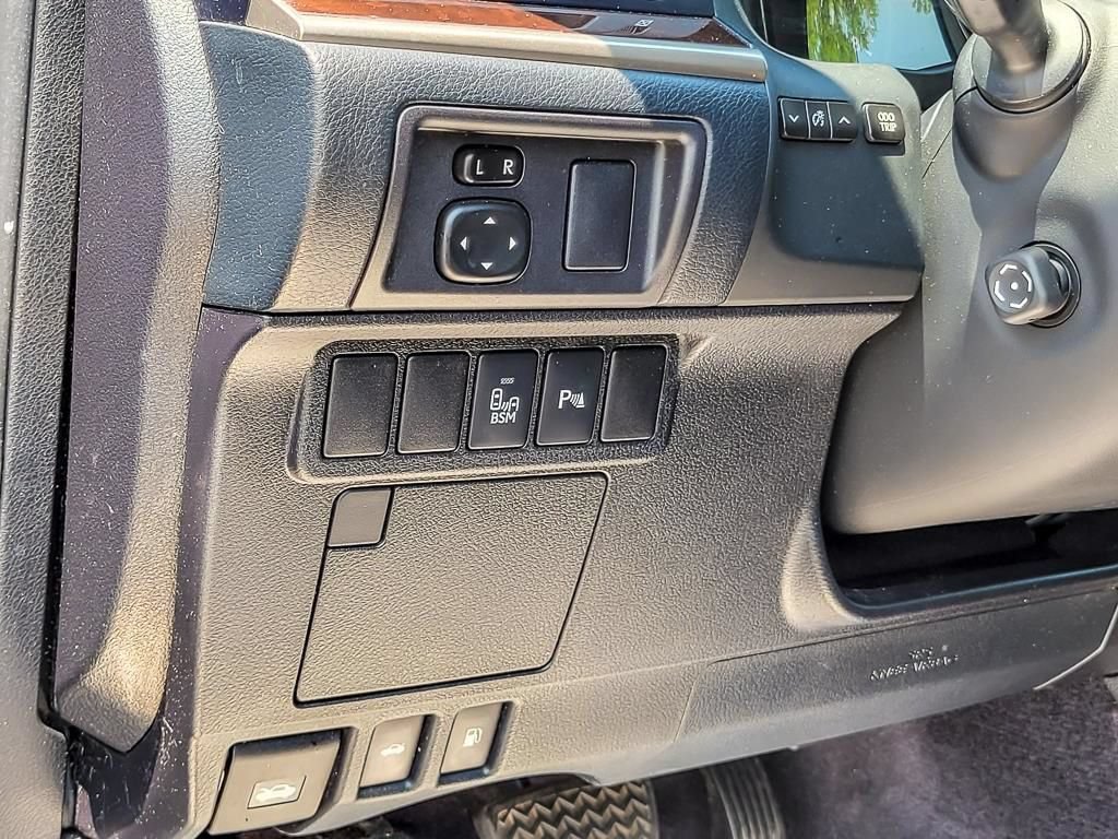 Used 2014 Lexus ES 350 w/ Luxury Package FWD image 15