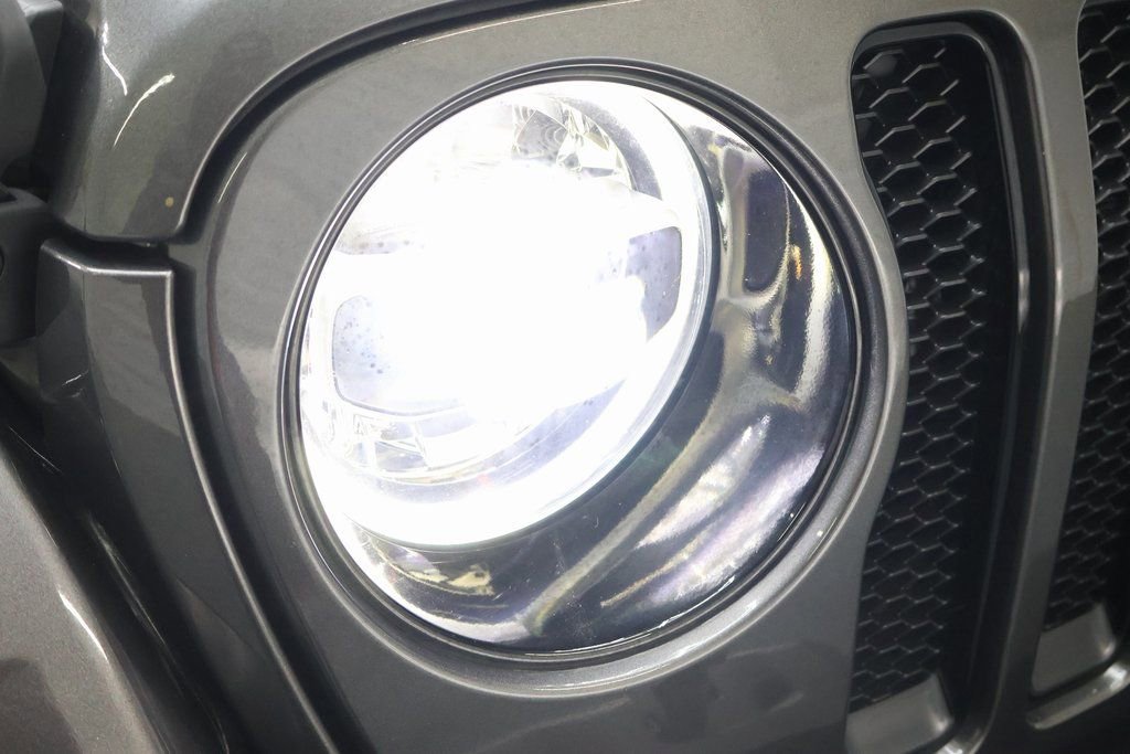 Used 2021 Jeep Wrangler Unlimited Sahara image 28